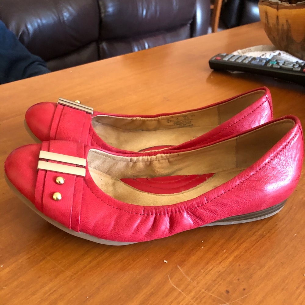 Naturalizer flats